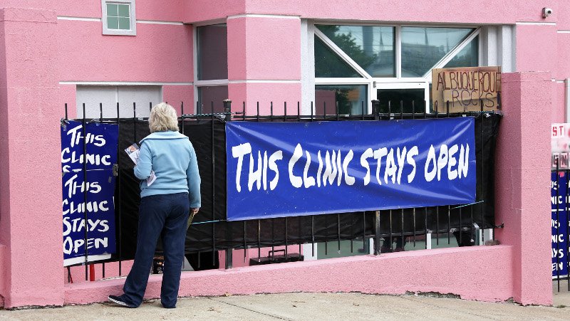 Απαγόρευσαν με νόμο τις αμβλώσεις μετά την 15η εβδομάδα κύησης στο Μισισίπι | iefimerida.gr 0