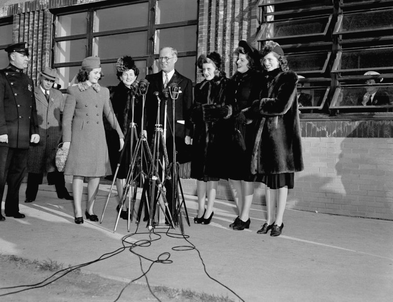 Νέα σειρά ντοκιμαντέρ του CΝN για τη δυναστεία των Κένεντι [εικόνες] | iefimerida.gr 2