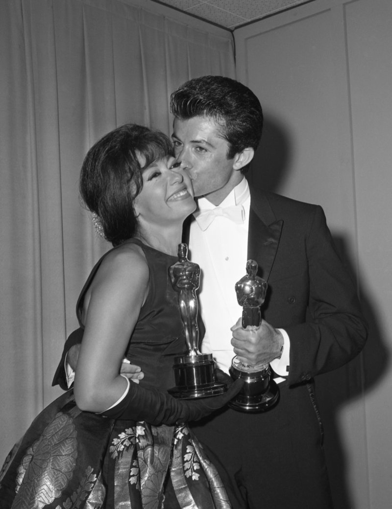 Οσκαρ 2018: Σταρ πήγε στα Οσκαρ με το ίδιο φόρεμα που είχε βάλει 56 χρόνια πριν [εικόνες] | iefimerida.gr 12