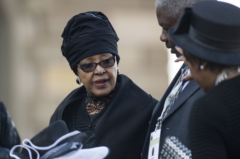 Πέθανε η Γουίνι Μαντέλα, η επί 38 χρόνια σύζυγος του Νέλσον Μαντέλα [εικόνες] | iefimerida.gr 3