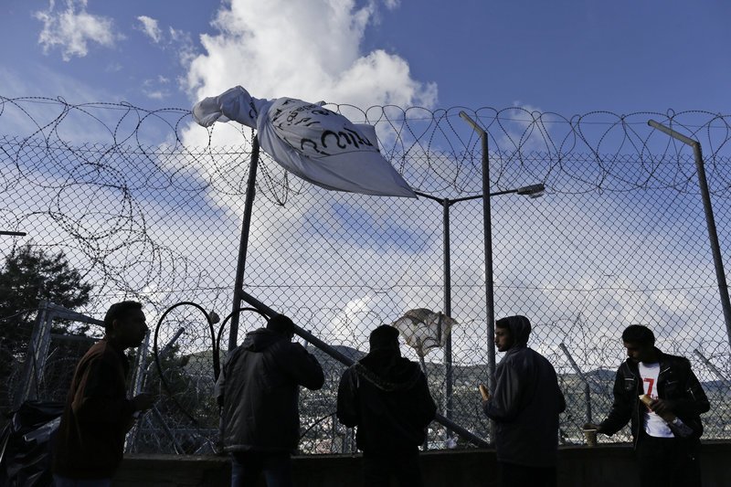 DW: Σκέτο μαρτύριο η ζωή για τους πρόσφυγες στη Σάμο | iefimerida.gr 2