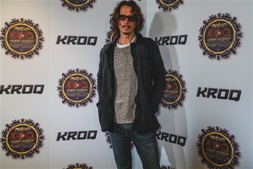 Σοκ στην παγκόσμια μουσική σκηνή: Εφυγε ξαφνικά από τη ζωή ο Κρις Κορνέλ [εικόνες & βίντεο] | iefimerida.gr 4