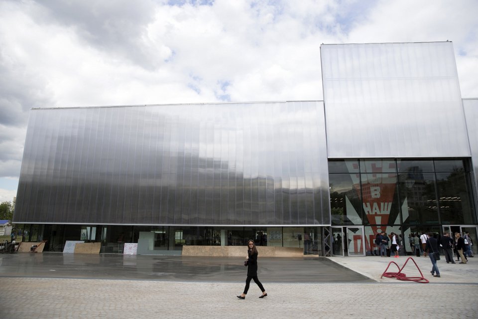 Πώς το διαζύγιο Αμπράμοβιτς-Ζούκοβα επηρεάζει τη σύγχρονη τέχνη παγκοσμίως [εικόνες]  | iefimerida.gr 3