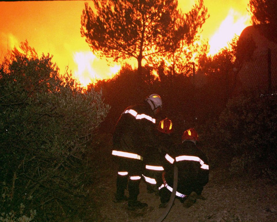 14χρονος πυρομανής παραδέχτηκε ότι κατέκαψε τη Μασσαλία -18 φωτιές μέσα στο καλοκαίρι | iefimerida.gr 0