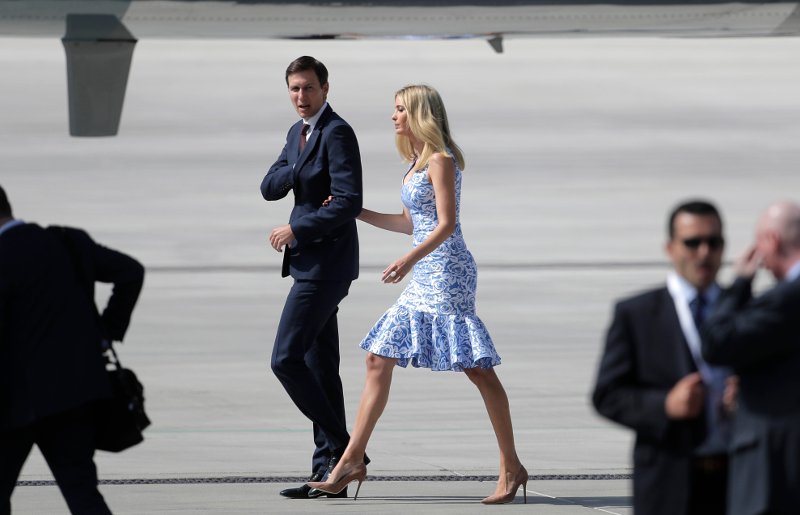 Οι Τραμπ στο Αμβούργο -Με φόρεμα αξίας 2.650 ευρώ η Μελάνια [εικόνες] | iefimerida.gr 3