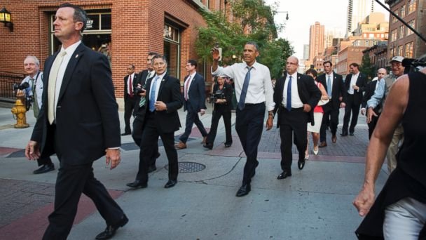 Ο Ομπάμα τα είδε όλα στο Ντένβερ -Πώς αντέδρασε όταν του πρόσφεραν μαριχουάνα [εικόνες&βίντεο] | iefimerida.gr 1