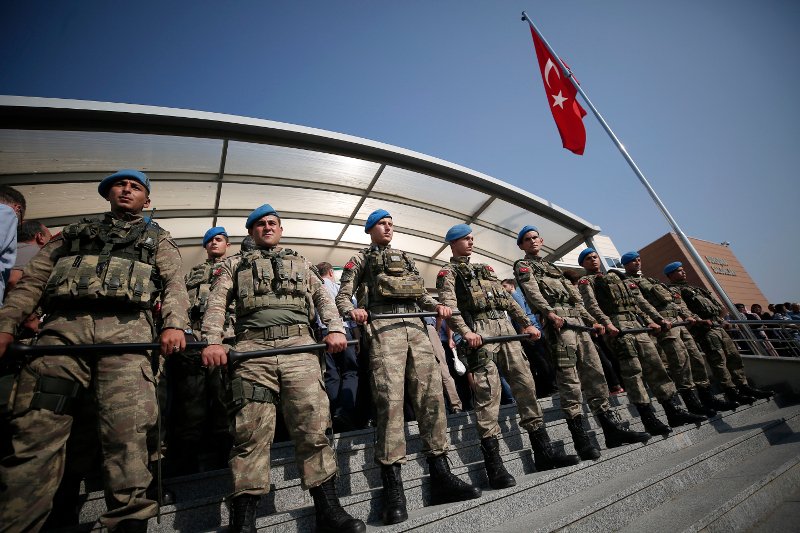 Τουρκία: Προσωρινή αποφυλάκιση ενός δημοσιογράφου της Cumhuriyet, άλλοι 4 παραμένουν στη φυλακή | iefimerida.gr 0