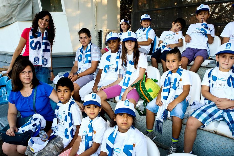 Τα παιδιά του «Δημήτρειου» της Αποστολής στην προπόνηση της Εθνικής [εικόνες] | iefimerida.gr 2