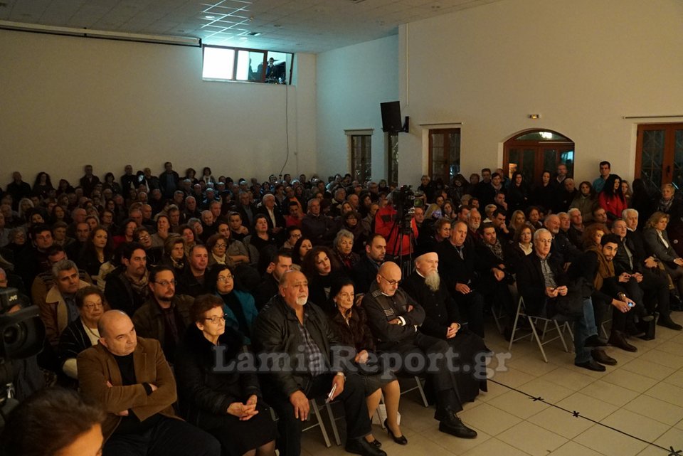 Ο Απόστολος Γκλέτσος έκανε τον σταυρό του και ανακοίνωσε την υποψηφιότητά του για περιφερειάρχης [εικόνες & βίντεο] | iefimerida.gr 1