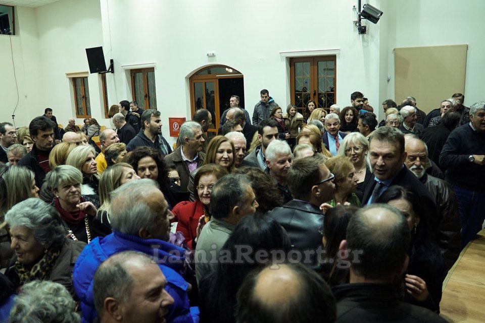 Ο Απόστολος Γκλέτσος έκανε τον σταυρό του και ανακοίνωσε την υποψηφιότητά του για περιφερειάρχης [εικόνες & βίντεο] | iefimerida.gr 3