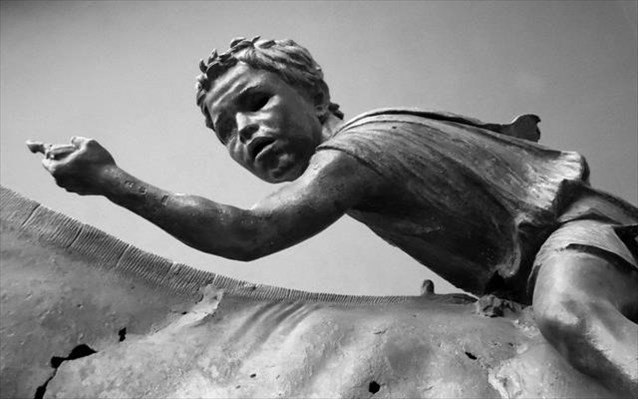 Κόβουν την ανάσα οι φωτογραφίες των κλασικών αρχαιοελληνικών γλυπτών στο Αρχαιολογικό Μουσείο [εικόνες] | iefimerida.gr 4