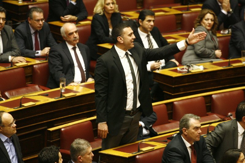 «Κόλαση» στη Βουλή: «Σφαγή» για τον Κατρούγκαλο – Αποχώρησε η ΝΔ [εικόνες]  | iefimerida.gr 6