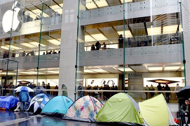 Φρενίτιδα: Κάνουν ουρές για το iPhone 6s και 6s Plus [εικόνες] | iefimerida.gr 3