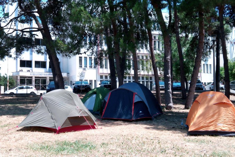 Εισαγγελική παρέμβαση -Εντολή να συλλαμβάνονται οι κατασκηνωτές στο ΑΠΘ | iefimerida.gr 8