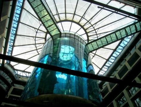 Τα πιο τρελά ασανσέρ στον κόσμο -Πρέπει να τα επισκεφθεί κανείς για να πιστέψει πως υπάρχουν [εικόνες] | iefimerida.gr 3