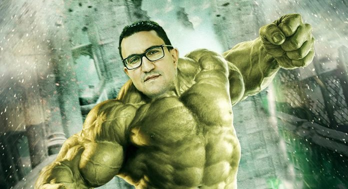 Διέγραψαν τον Αραβα βουλευτή του Μακρόν που χτύπησε συνάδελφό του, με κράνος μηχανής [εικόνες] | iefimerida.gr 2