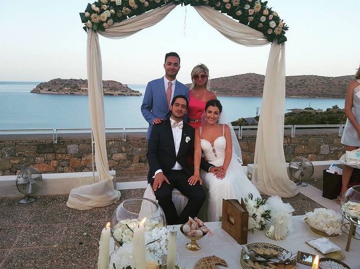 Σάκης Τανιμανίδης και Χριστίνα Μπόμπα σε αραβικό γάμο-υπερπαραγωγή στην Ελούντα [εικόνες] | iefimerida.gr 2