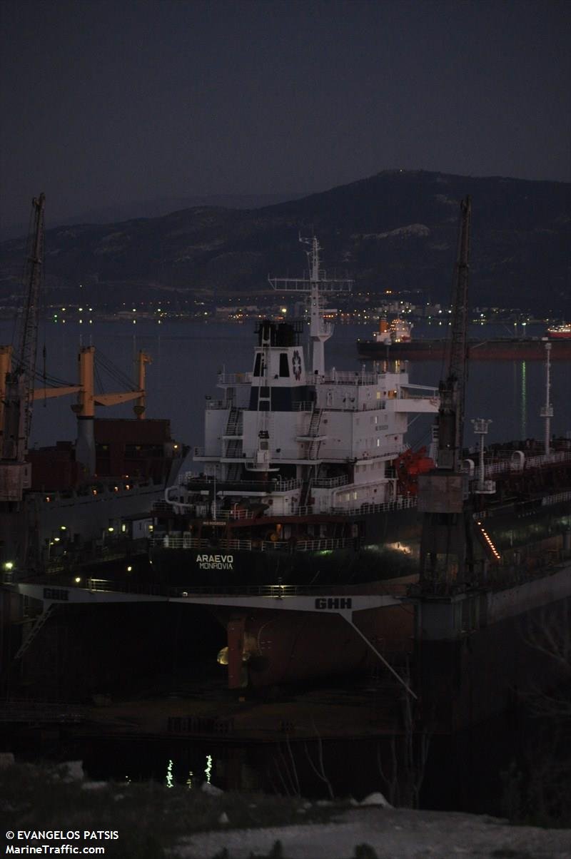 Βομβάρδισαν δεξαμενόπλοιο στη Λιβύη -Νεκρός Ελληνας ναυτικός [εικόνες] | iefimerida.gr 0