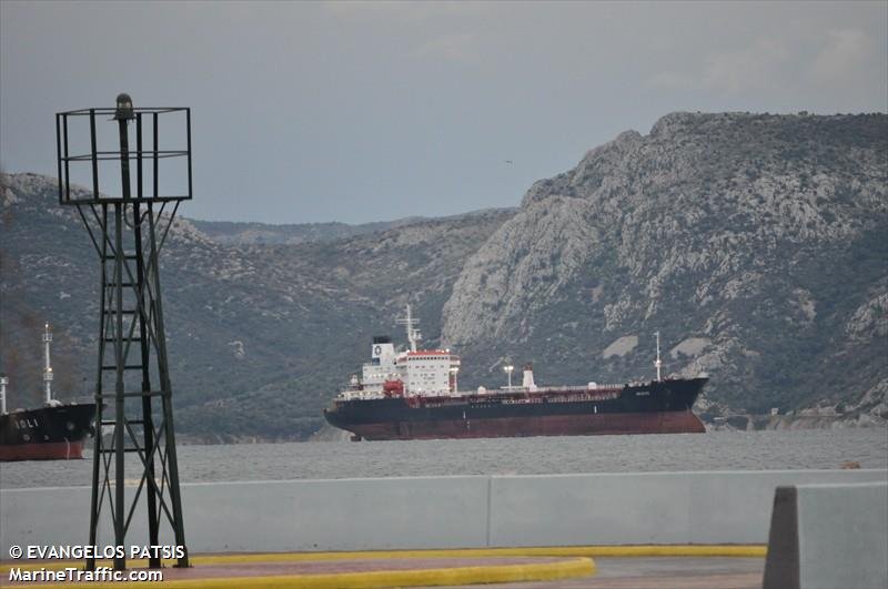 Βομβάρδισαν δεξαμενόπλοιο στη Λιβύη -Νεκρός Ελληνας ναυτικός [εικόνες] | iefimerida.gr 1