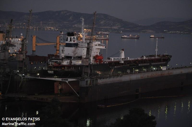 Βομβάρδισαν δεξαμενόπλοιο στη Λιβύη -Νεκρός Ελληνας ναυτικός [εικόνες] | iefimerida.gr 3