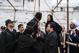 Εσωσαν το δολοφόνο του παιδιού τους από την εκτέλεση: Απίστευτη ανθρωπιά στο Ιράν [εικόνες] | iefimerida.gr 2