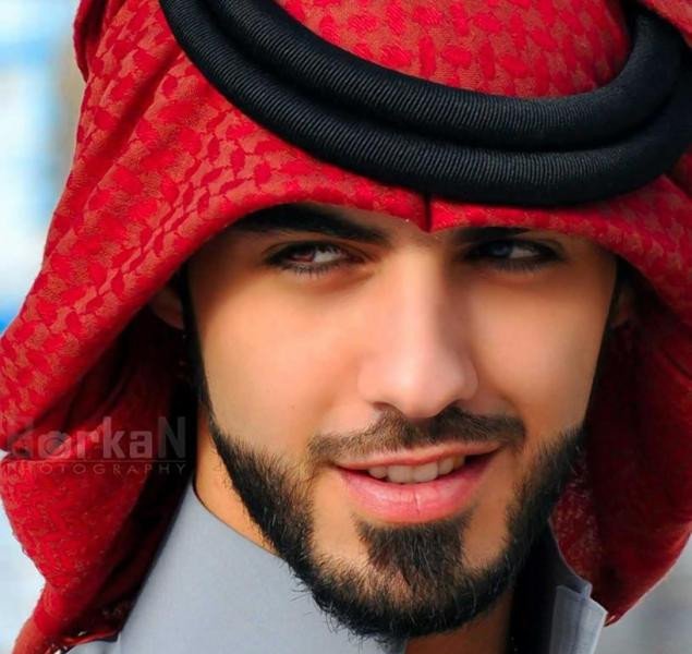 Απίστευτο- Ο ποιητής/φωτογράφος που απέλασαν από την χώρα επειδή ήταν πολύ καυτός [εικόνες]  | iefimerida.gr 1