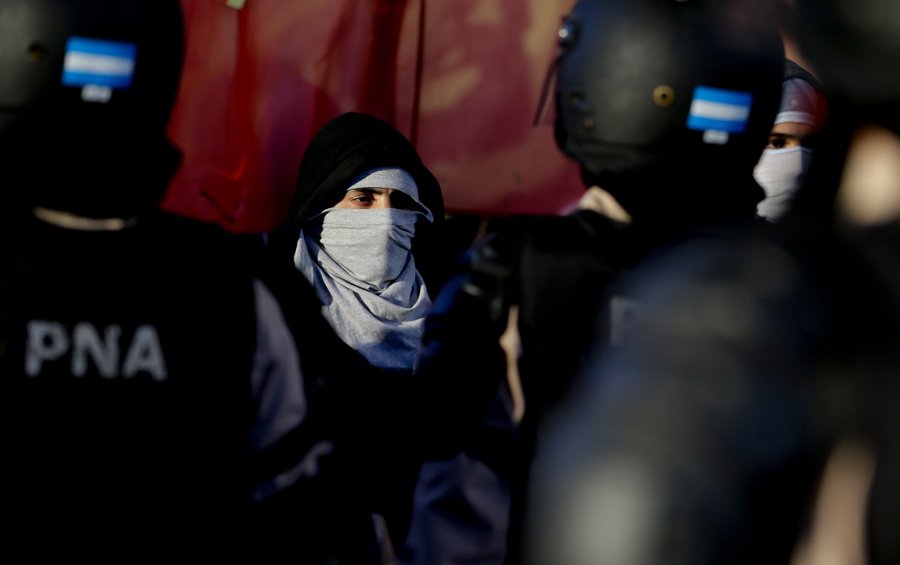 Παρέλυσε η Αργεντινή από την 24ωρη απεργία -Συγκρούσεις διαδηλωτών με αστυνομία [εικόνες&βίντεο] | iefimerida.gr 1