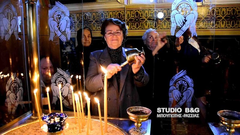 Ναύπλιο: Με μπρίκια, κουδούνια και κατσαρόλες η πρώτη Ανάσταση [εικόνες & βίντεο] | iefimerida.gr 1