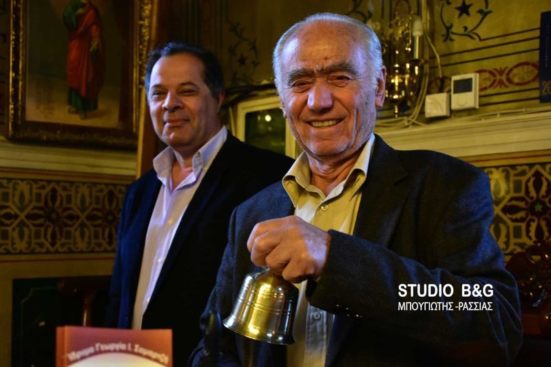 Ναύπλιο: Με μπρίκια, κουδούνια και κατσαρόλες η πρώτη Ανάσταση [εικόνες & βίντεο] | iefimerida.gr 0