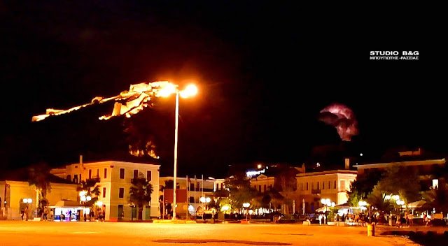 Κεραυνοί με φόντο το Παλαμήδι -Εγινε η νύχτα μέρα στο Ναύπλιο [εικόνες] | iefimerida.gr 0