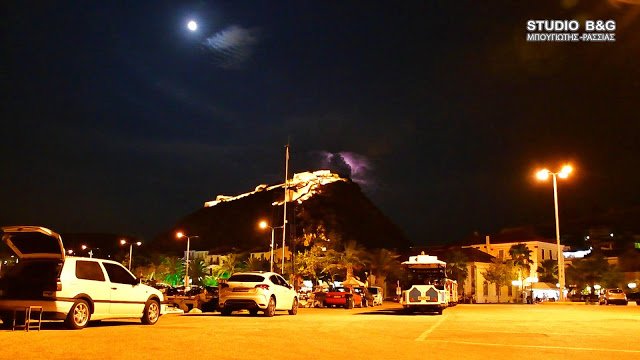 Κεραυνοί με φόντο το Παλαμήδι -Εγινε η νύχτα μέρα στο Ναύπλιο [εικόνες] | iefimerida.gr 10