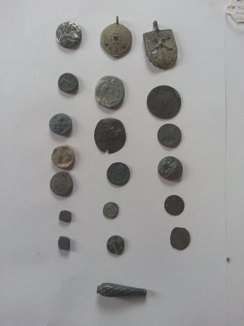 Εκατοντάδες αρχαία αντικείμενα βρέθηκαν σε αποθήκη της Χαλκιδικής [εικόνες] | iefimerida.gr 4