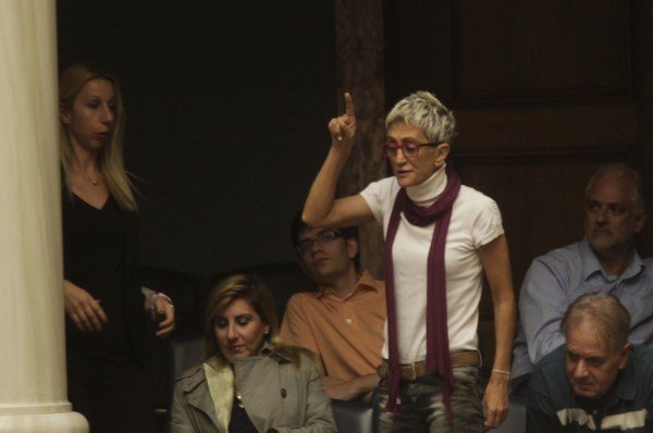 Η ακτιβίστρια που φώναξε στον Τσίπρα: Ο λαός είπε «Οχι» [εικόνες] | iefimerida.gr 0