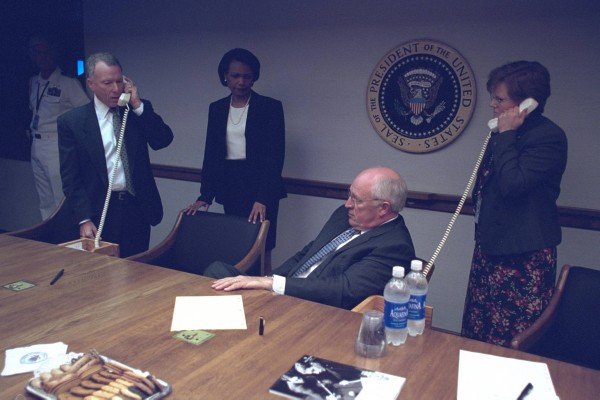 11η Σεπτεμβρίου: Αδημοσίευτα emails του Λευκού Οίκου - Τι γινόταν μέσα στην κυβέρνηση [εικόνες] | iefimerida.gr 4