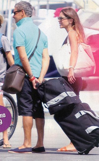 Η ρομαντική απόδραση του ερωτευμένου Άρη Σπηλιωτόπουλου στις Σπέτσες [εικόνες] | iefimerida.gr 2