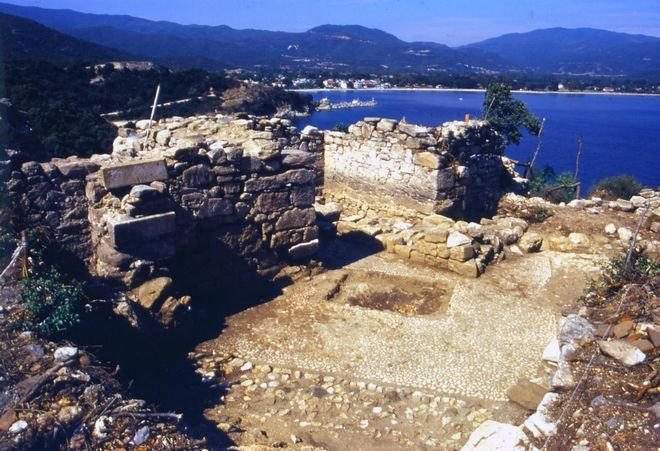 Βρέθηκε ο τάφος του Αριστοτέλη στα αρχαία Στάγειρα | iefimerida.gr 0