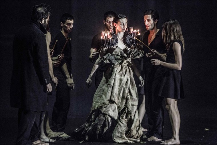 ΤHEΑTRALE: Αποτυχία ή μυσταγωγία του Κωνσταντίνου Ρήγου η «Αρκαδία»; [εικόνες&βίντεο] | iefimerida.gr 0