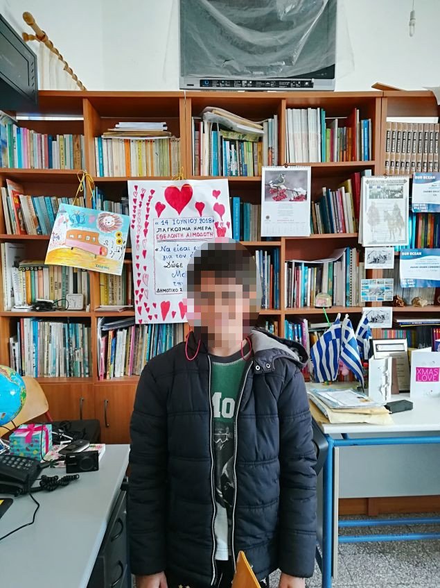 «Ο Χρήστος μου έχει γίνει ίσως ο διασημότερος μαθητής της νησιωτικής Ελλάδας, και αποτελεί το ζωντανό παράδειγμα της επιμονής και της θέλησης» λέει η δασκάλα του