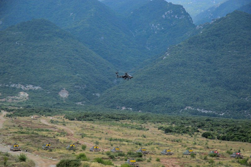 Οι «βροντές του Δία» έπεσαν στο Λιτόχωρο -Η άσκηση του 1ου Συντάγματος Ιππικού [εικόνες] | iefimerida.gr 4
