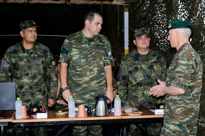 Οι «βροντές του Δία» έπεσαν στο Λιτόχωρο -Η άσκηση του 1ου Συντάγματος Ιππικού [εικόνες] | iefimerida.gr 8