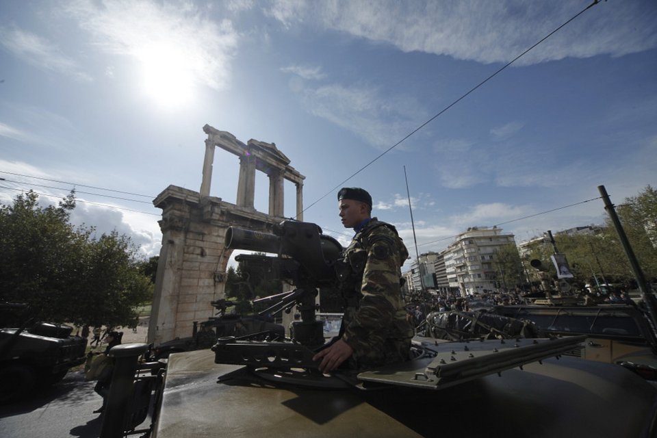 Ολος ο στρατός στο Σύνταγμα για την παρέλαση [εικόνες] | iefimerida.gr 3