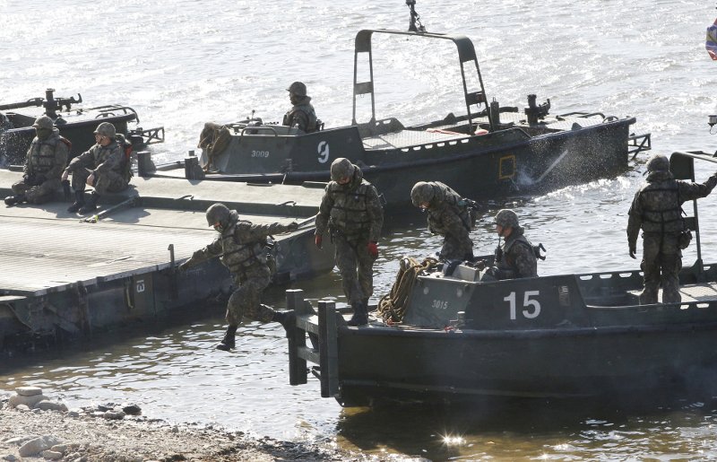 Η Βόρεια Κορέα ετοιμάζεται για νέα πυρηνική δοκιμή, αψηφώντας τις απειλές Τραμπ [εικόνες]  | iefimerida.gr 10