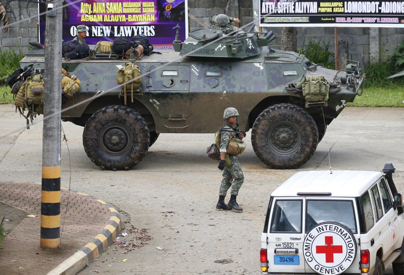 Φιλιππίνες: πάνω από 100 νεκροί στις μάχες στρατού – τζιχαντιστών [εικόνες & βίντεο]  | iefimerida.gr 1