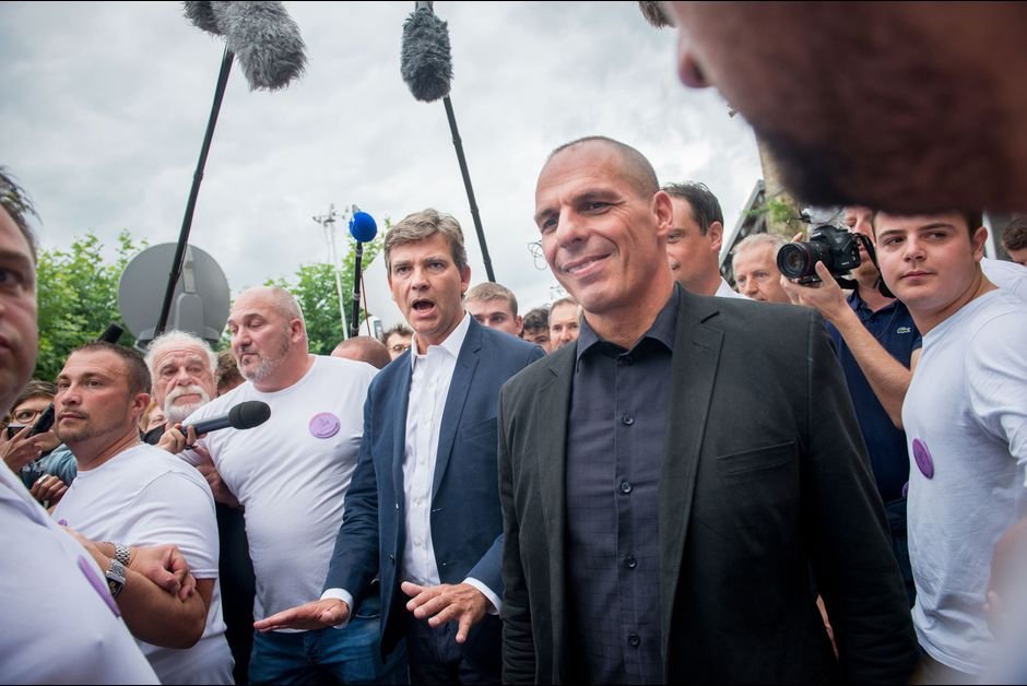 O Γιάνης Βαρουφάκης ήταν ο σταρ σε εκδήλωση αντιπάλων του Φρανσουά Ολάντ [εικόνες] | iefimerida.gr 2