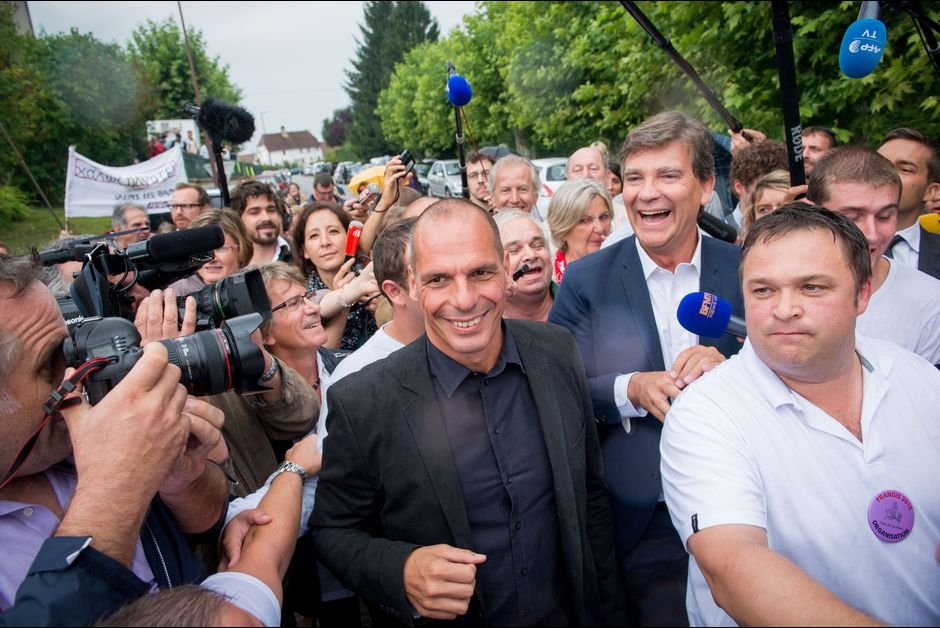 O Γιάνης Βαρουφάκης ήταν ο σταρ σε εκδήλωση αντιπάλων του Φρανσουά Ολάντ [εικόνες] | iefimerida.gr 3