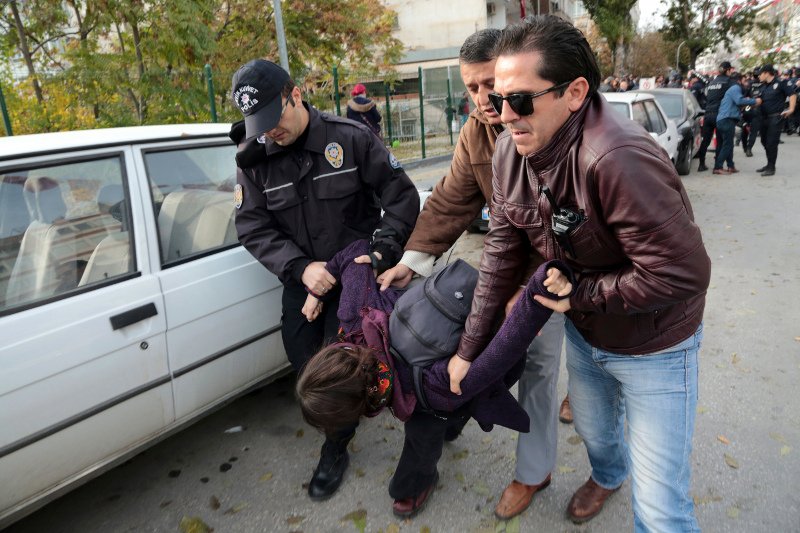 Independent: Οι Τούρκοι πιστεύουν ότι η εκλογή Τραμπ θα ευνοήσει τον Ερντογάν [εικόνες]   | iefimerida.gr 4