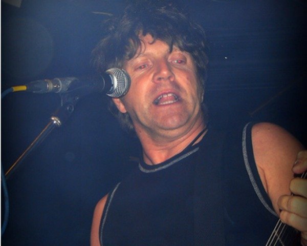 Δείτε πώς είναι σήμερα ο παρουσιαστής του «Art Attack» [εικόνες & βίντεο] | iefimerida.gr 0