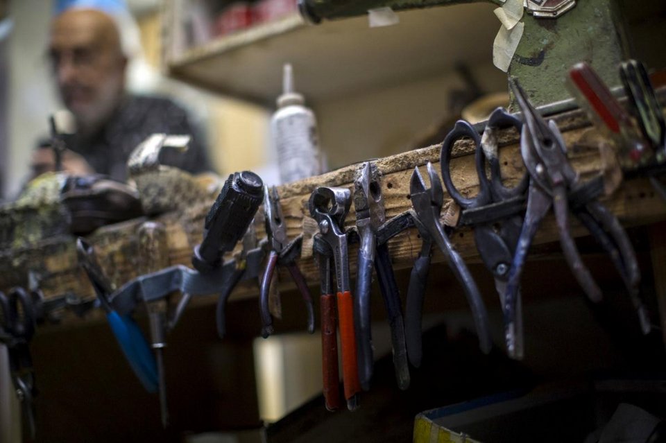 Ο τσαγκάρης του Χόλιγουντ -Ο μάγος των Louboutin και Jimmy Choo και η Ελληνίδα σύζυγός του [εικόνες] | iefimerida.gr 1