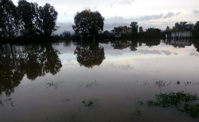 Σοβαρά προβλήματα από την κακοκαιρία -«Πνίγηκαν» πολλές περιοχές [εικόνες & βίντεο] | iefimerida.gr 9
