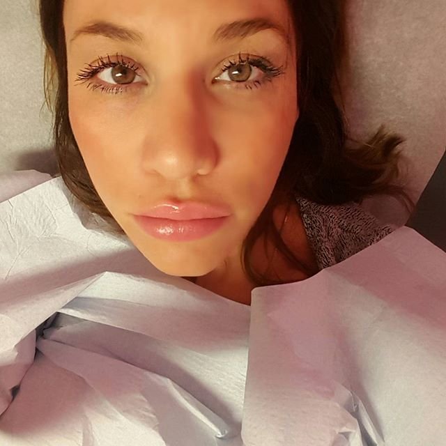 Στο νοσοκομείο έγκυος Ελληνίδα τραγουδίστρια -Της επιτέθηκε σκύλος [εικόνες] | iefimerida.gr 2